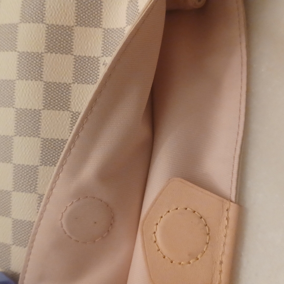 Authentic graceful - Picture 10 of 12